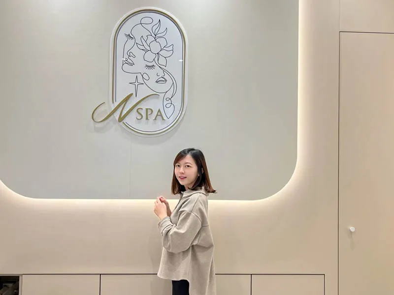 就連N SPA的LOGO也好好拍唷,跟著我一起到N SPA體驗貴婦級美容課程吧! N SPA-台中美容SPA推薦